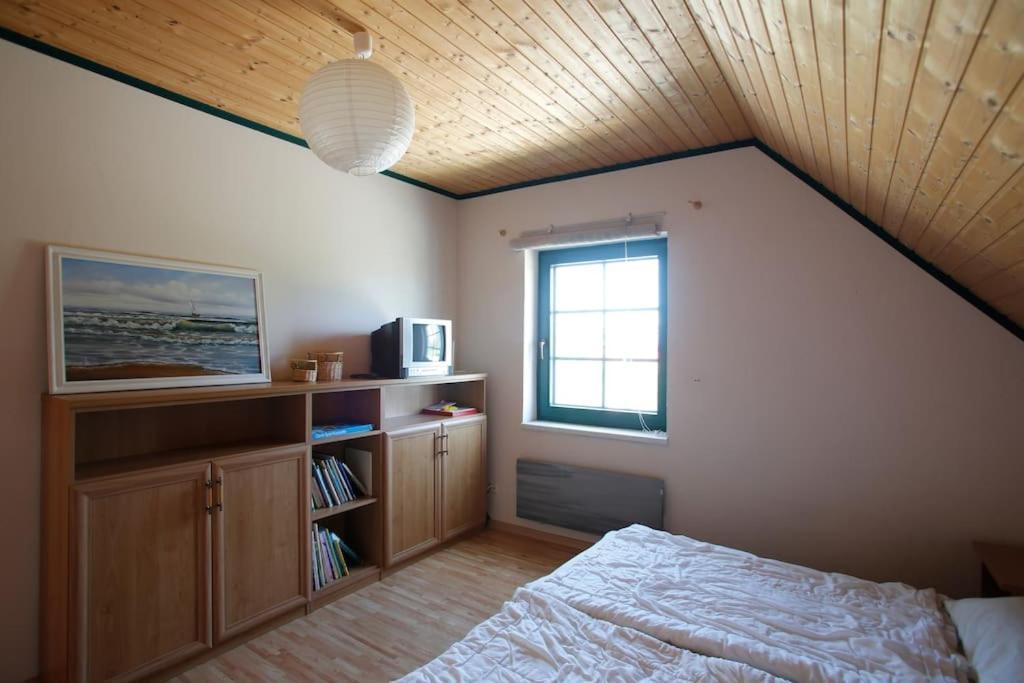 Trollhus - Grosses Familienfreundliches Ferienhaus Born Exteriör bild