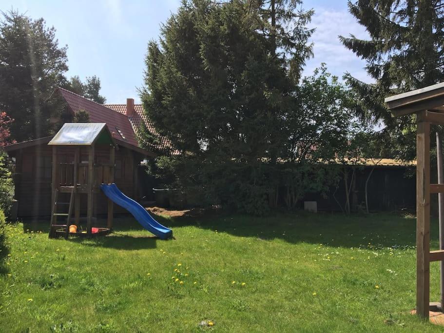 Trollhus - Grosses Familienfreundliches Ferienhaus Born Exteriör bild